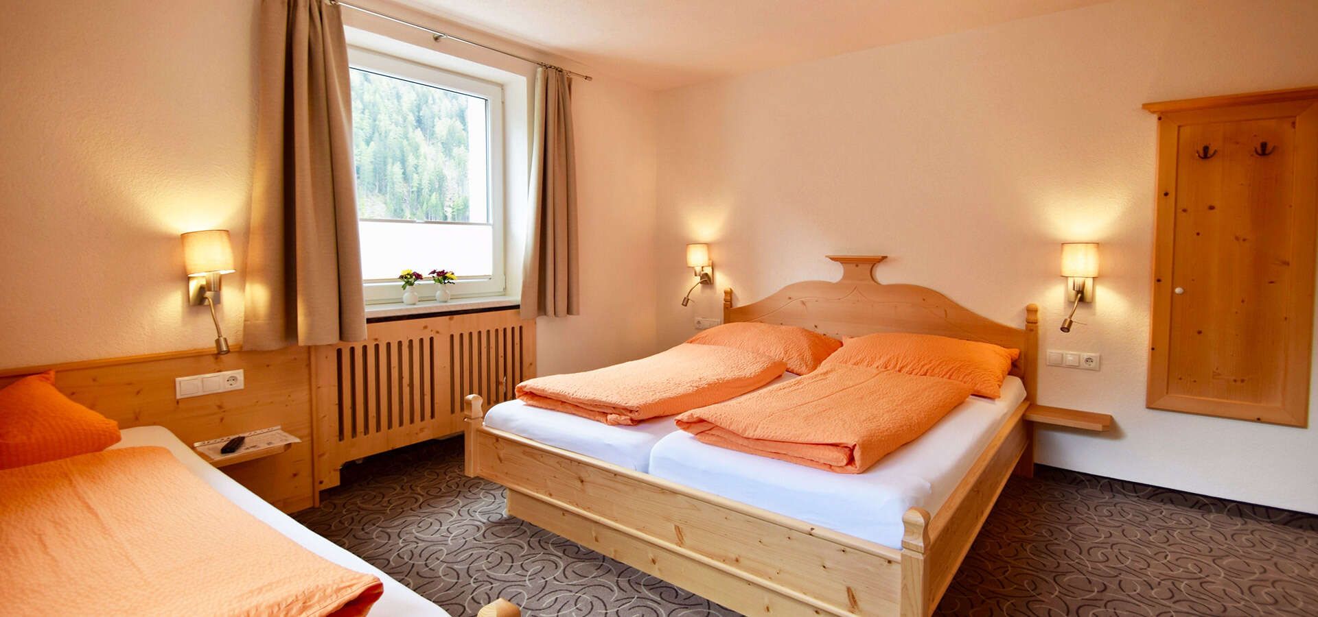 Zimmer im Gasthof Nogglerhof im Tiroler Oberland